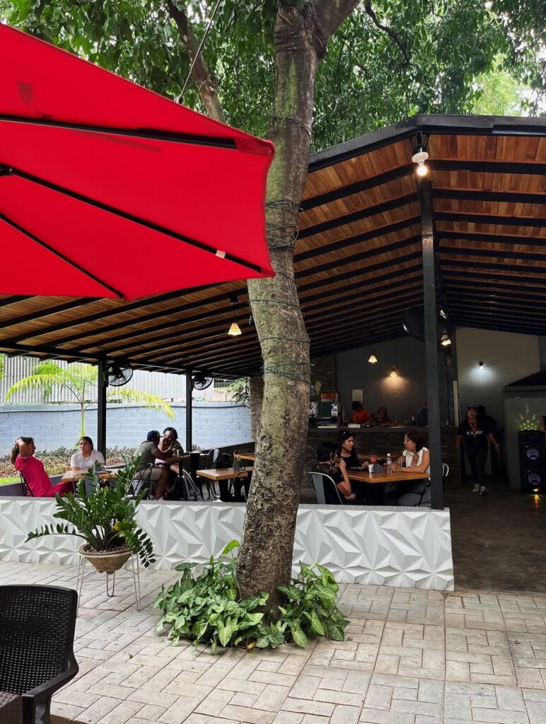 🔥✨-En-Bosque-Grill-no-solo-se-come-rico-tambien-se-siente-como-en-casa✨🔥Entre-el-aroma-a-bras